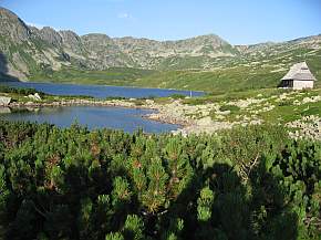 Blick ber die Seen zu Kotolnica Liptowskie Mury