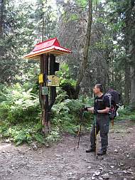 neuer Wegweiser am Fue des Hlinska dolina