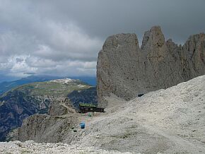 Santnerhütter (2741 m) mit Laurinwand