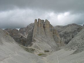 Vajolett-Türme mit Gartlhütte (2610 m)