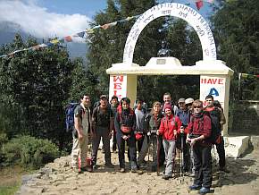 Lukla, National Luminary Pasang Lhamu Memorial Gat