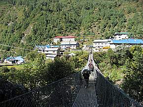 andere Fluseite von Phakding