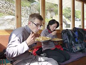 neugebautes "I-Max - Restaurante" am Anfang von Jorsale