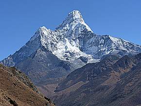 Ama Dablam (6856 m)