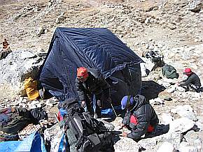 Aufbau des Kchenzeltes