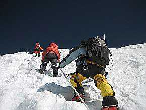 Aufstieg mit Jumar und Pickel