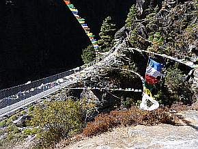 Sanierte Brcke kurz vor Namche Bazar