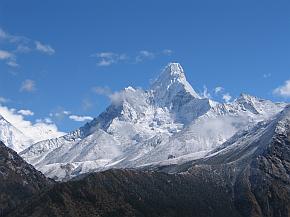 Amai Dablang (6859 m)