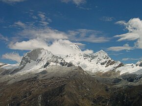 Nevds. Huandoy (hchste der 4 Gipfel ist 6356 m)
