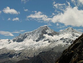 Nev. Pisco (5752 m)